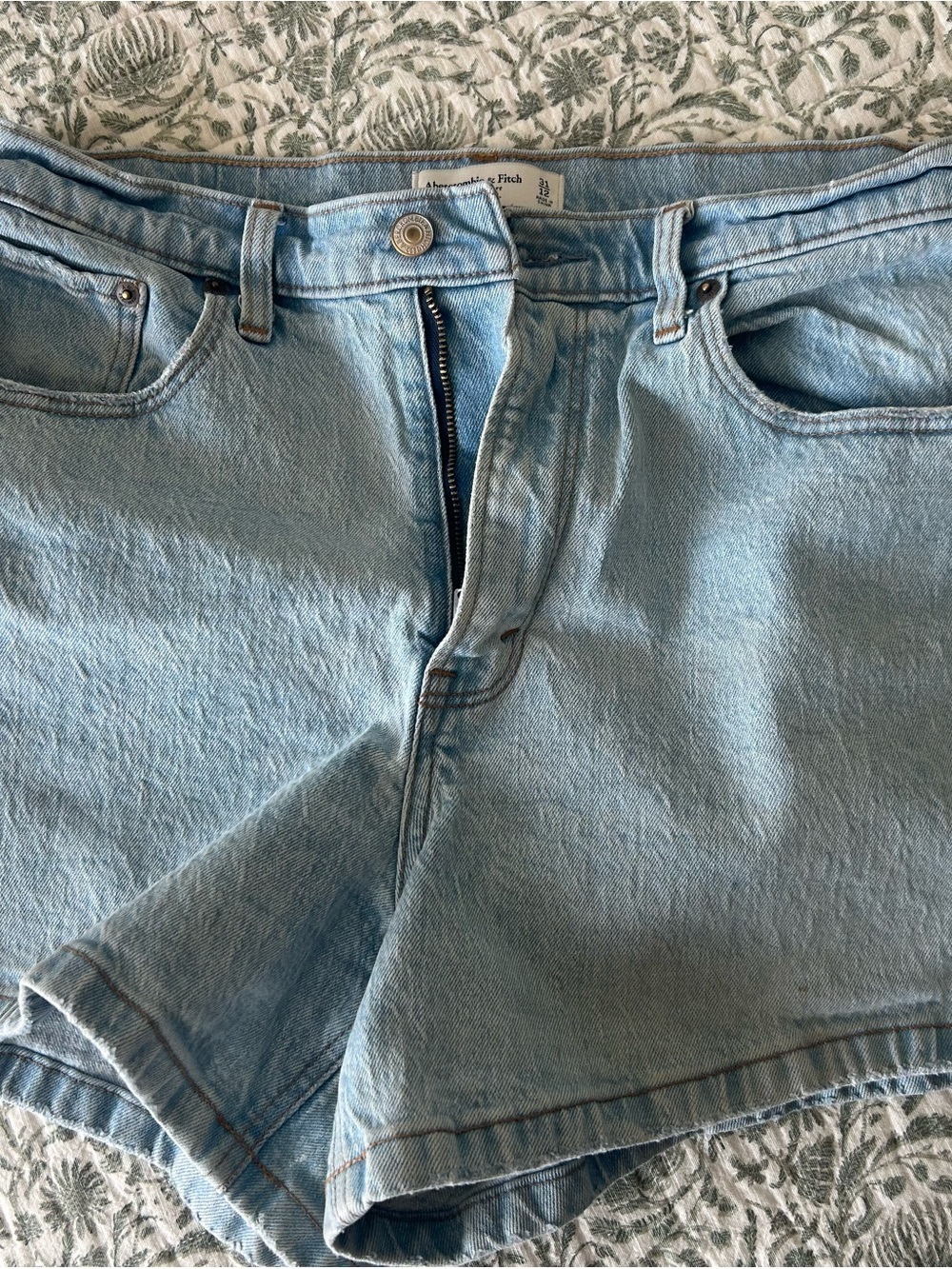 Abercrombie & Fitch Light Blue Denim Women’s Shorts